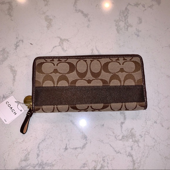 Coach Handbags - COACH NWT Brown Signature Wallet
